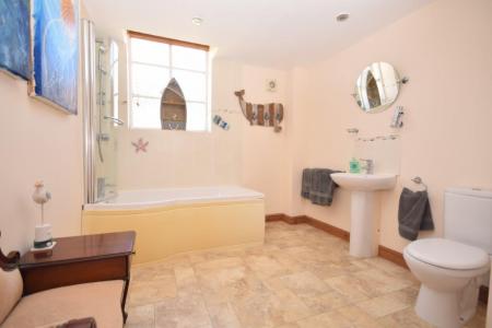 3 bedroom Town house to let in Old Chapel Mews, Louth, LN11