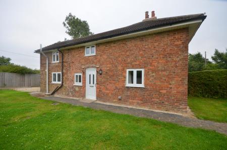 Castle Farm Cottages, Castle Carlton, LN11