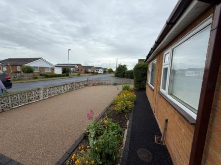 2 bedroom Bungalow to let in The Meadows, Trusthorpe, LN12