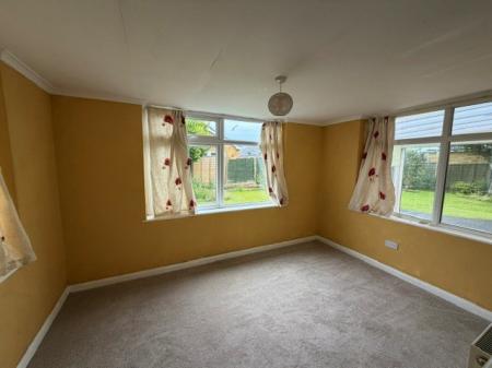 2 bedroom Bungalow to let in The Meadows, Trusthorpe, LN12
