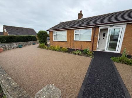 2 bedroom Bungalow to let in The Meadows, Trusthorpe, LN12