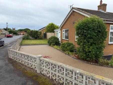 2 bedroom Bungalow to let in The Meadows, Trusthorpe, LN12