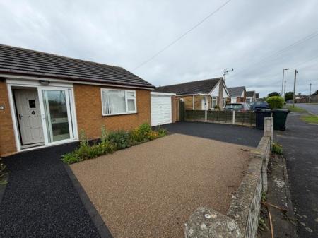 2 bedroom Bungalow to let in The Meadows, Trusthorpe, LN12