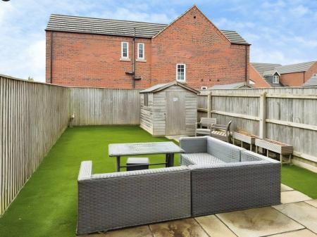 3 bedroom Terraced House to let in Gibson Way, Louth, LN11