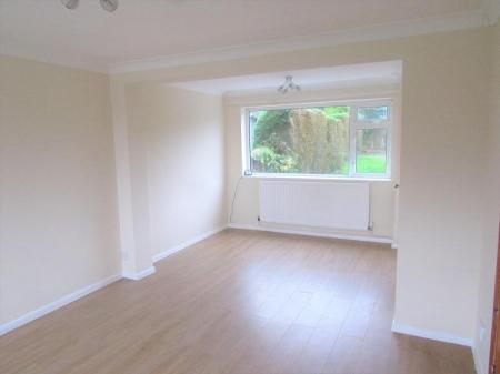 3 bedroom Semi-detached house to let in Arundel Drive, Louth, LN11