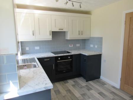 2 bedroom Semi-detached house to let in Bishops Close, Louth, LN11