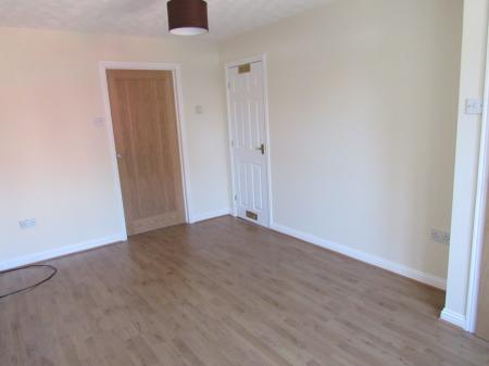2 bedroom Semi-detached house to let in Bishops Close, Louth, LN11