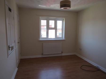 2 bedroom Semi-detached house to let in Bishops Close, Louth, LN11
