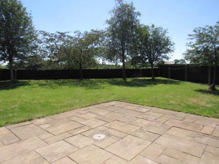 2 bedroom Semi-detached house to let in Bishops Close, Louth, LN11