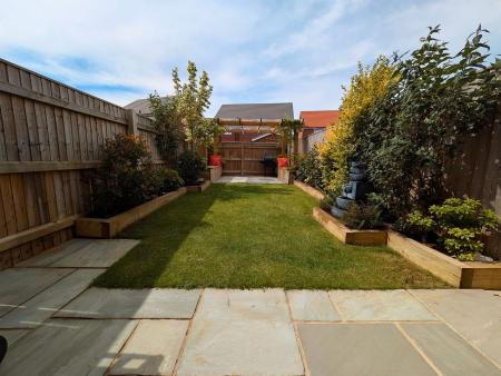 2 bedroom Terraced House for sale in Lavender Way, Louth, LN11