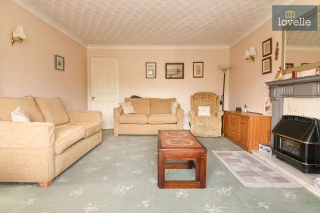 3 bedroom Detached bungalow for sale in Meadow Close, Grimoldby, LN11