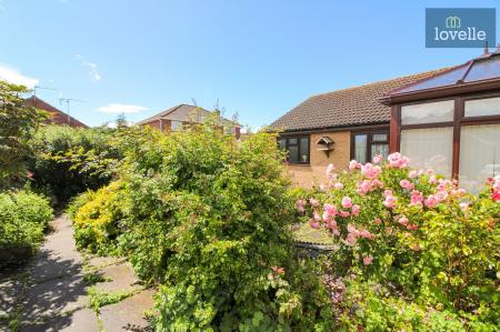 3 bedroom Detached bungalow for sale in Meadow Close, Grimoldby, LN11
