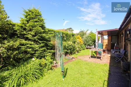 3 bedroom Detached bungalow for sale in Meadow Close, Grimoldby, LN11
