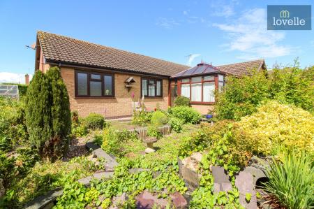 3 bedroom Detached bungalow for sale in Meadow Close, Grimoldby, LN11