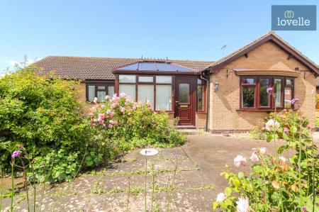 3 bedroom Detached bungalow for sale in Meadow Close, Grimoldby, LN11