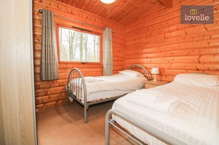 3 bedroom Log Cabin for sale in Kenwick, Louth, LN11