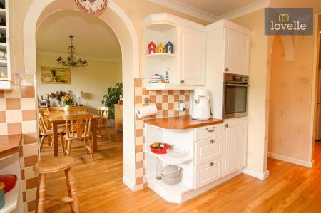 5 bedroom Detached house for sale in Welton Vale House, Welton Le Wold