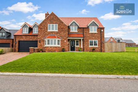 4 bedroom Detached house for sale in Roman Way, Louth, LN11