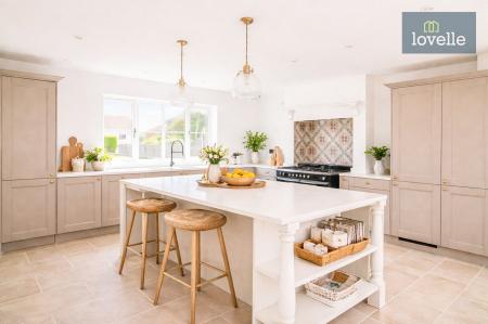 5 bedroom Detached house for sale in Middle Sykes Lane, Grimoldby, LN11
