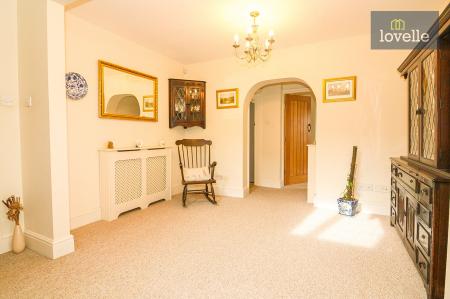 4 bedroom Detached house for sale in Top Road, Little Cawthorpe, LN11