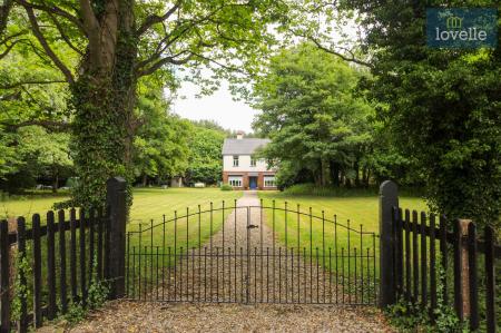 5 bedroom Detached house for sale in Warren Road, North Somercotes, LN11