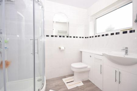 5 bedroom Detached house for sale in St. Marys Park, Louth, LN11
