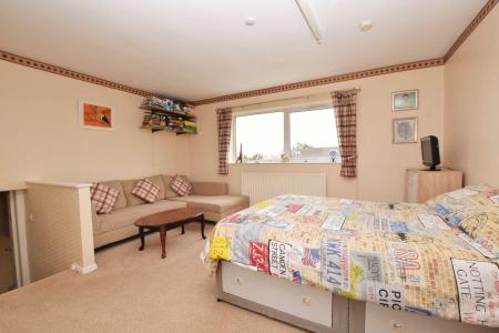 5 bedroom Detached house for sale in St. Marys Park, Louth, LN11