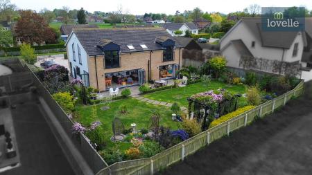 4 bedroom Detached house for sale in Middle Sykes Lane, Grimoldby, LN11