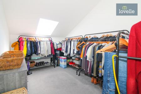 4 bedroom Detached house for sale in Middle Sykes Lane, Grimoldby, LN11