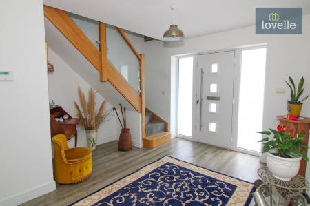 4 bedroom Detached house for sale in Middle Sykes Lane, Grimoldby, LN11