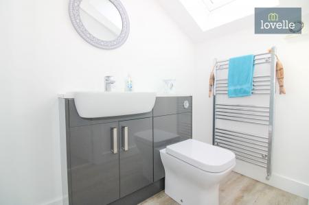 4 bedroom Detached house for sale in Middle Sykes Lane, Grimoldby, LN11