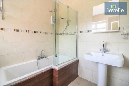 4 bedroom Detached bungalow for sale in Furze Lane, Legbourne, LN11