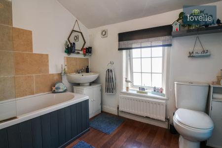 2 bedroom Terraced House for sale in St. Michaels Road, Louth, LN11