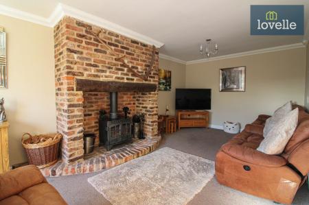5 bedroom Detached bungalow for sale in Cemetery Road, North Somercotes, LN11