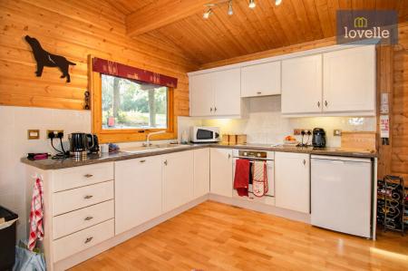 2 bedroom Log Cabin for sale in Kenwick Park, Kenwick Woods, LN11