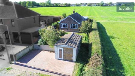 2 bedroom Detached bungalow for sale in Spinney Close, Grimoldby, LN11