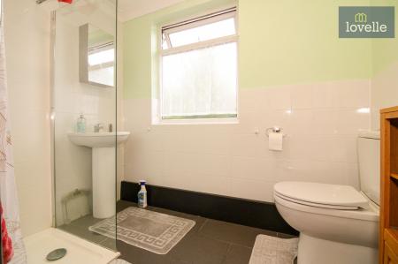 2 bedroom Detached bungalow for sale in Spinney Close, Grimoldby, LN11