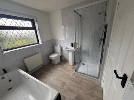 2 bedroom Semi-detached bungalow for sale in Pump Lane, Saltfleet, LN11