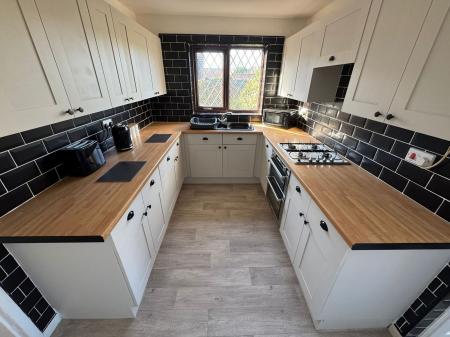 2 bedroom Semi-detached bungalow for sale in Pump Lane, Saltfleet, LN11