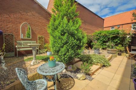 3 bedroom Terraced House for sale in Newbridge Hill, Louth, LN11