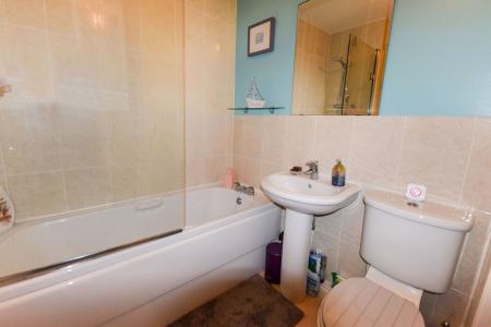 3 bedroom Terraced House for sale in Newbridge Hill, Louth, LN11