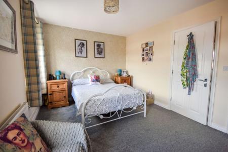 3 bedroom Terraced House for sale in Newbridge Hill, Louth, LN11