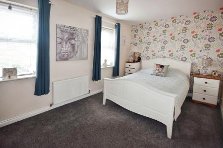 3 bedroom Terraced House for sale in Newbridge Hill, Louth, LN11