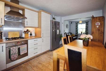 3 bedroom Terraced House for sale in Newbridge Hill, Louth, LN11