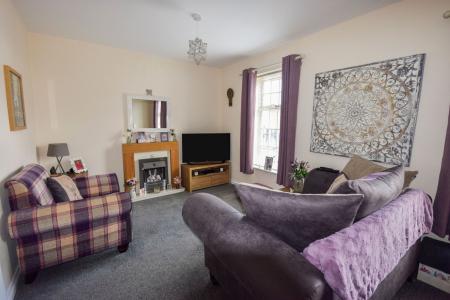 3 bedroom Terraced House for sale in Newbridge Hill, Louth, LN11