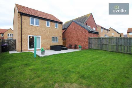 3 bedroom Detached house for sale in Walnut Close, Louth, LN11