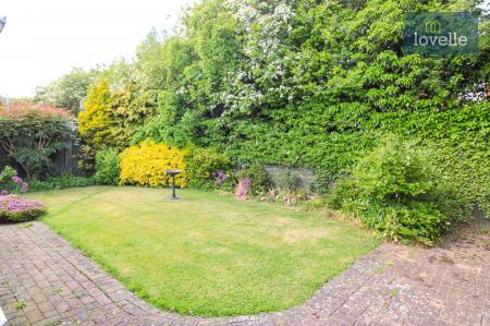 2 bedroom Detached bungalow for sale in Kestrel Drive, Louth, LN11