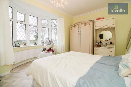 3 bedroom Detached bungalow for sale in Louth Road, South Somercotes, LN11