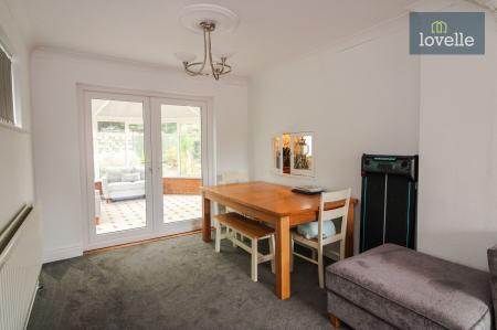 4 bedroom Detached house for sale in Elm Drive, Louth, LN11