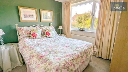 4 bedroom Detached house for sale in Andrews Close, Louth, LN11